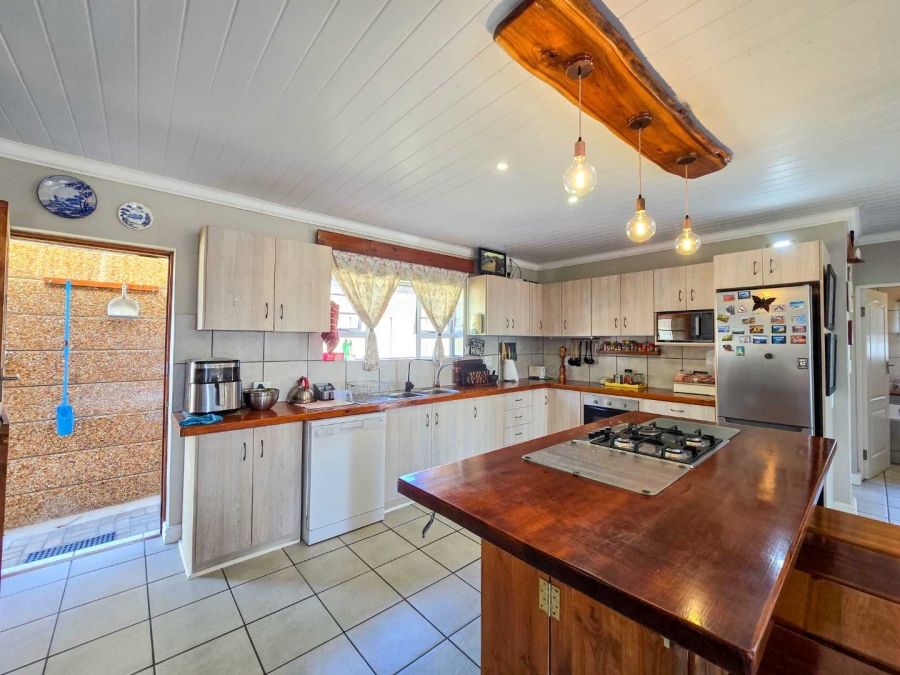 3 Bedroom Property for Sale in Stilbaai Wes Western Cape